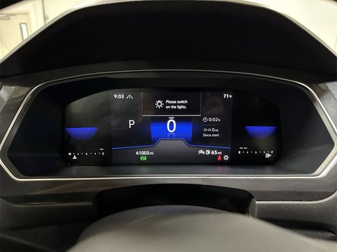 Used 2023 Volkswagen Tiguan SE image 11