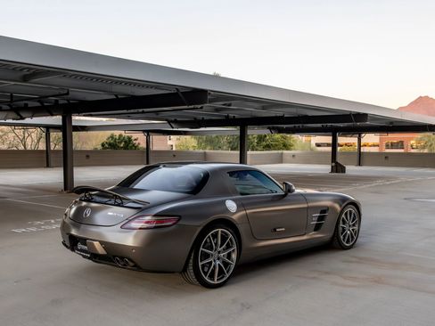 Used 2011 Mercedes-Benz SLS AMG Coupe image 26