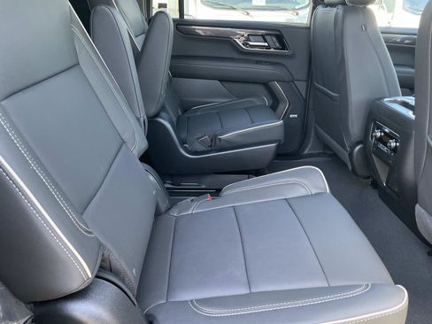 New 2026 GMC Yukon XL Elevation image 25