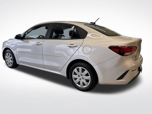 Used 2022 Kia Rio LX image 3