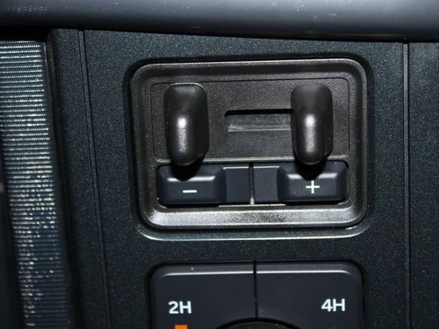 Used 2025 Ford F150 Platinum image 45