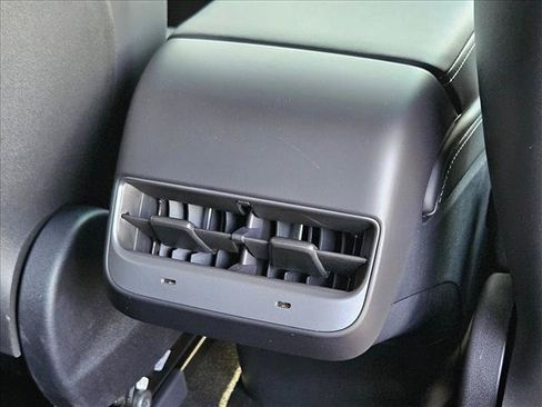 Used 2025 Tesla Model Y Long Range RWD image 24