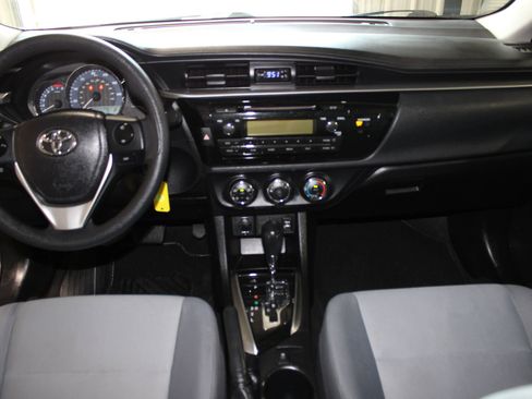 Used 2014 Toyota Corolla L FWD image 15