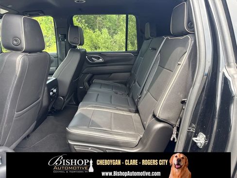 Used 2024 GMC Yukon XL SLT AWD/4WD image 18