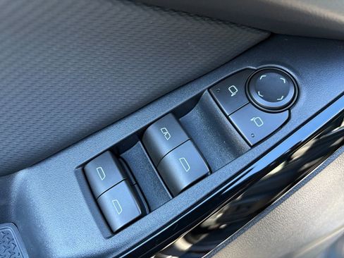 New 2026 Chevrolet Equinox LT image 14