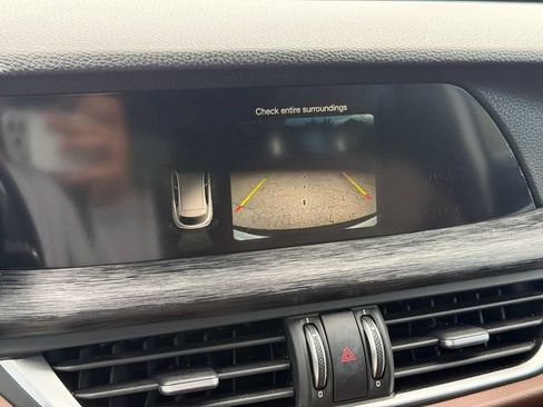 Used 2019 Alfa Romeo Stelvio RWD image 23