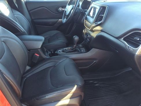 Certified 2021 Jeep Cherokee Latitude Lux image 25