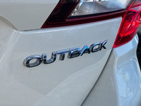 Used 2019 Subaru Outback 2.5i Limited image 5
