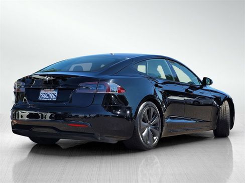 Used 2022 Tesla Model S image 4