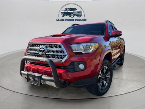 Used 2016 Toyota Tacoma TRD Sport w/ Towing Package image 2