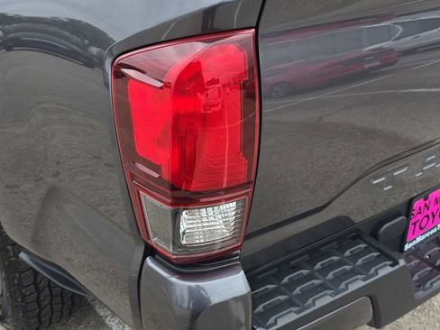 Used 2020 Toyota Tacoma SR w/ SR Convenience Package image 33