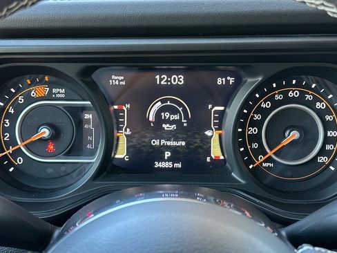 Used 2025 Jeep Wrangler Unlimited Sahara AWD/4WD image 24