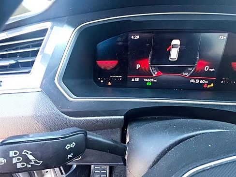 Used 2022 Volkswagen Tiguan SE R-Line FWD image 6