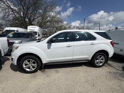 Used 2016 Chevrolet Equinox LS image 2