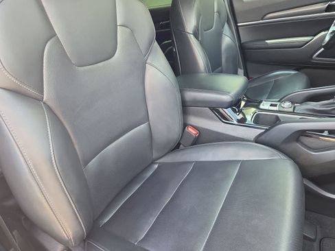 Used 2021 Kia Telluride S FWD image 22