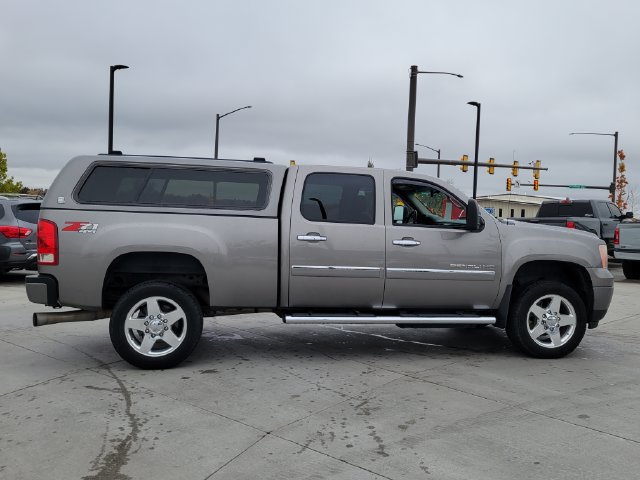 Used 2012 GMC Sierra 2500 Denali w/ Suspension Package, Off-Road AWD/4WD image 6