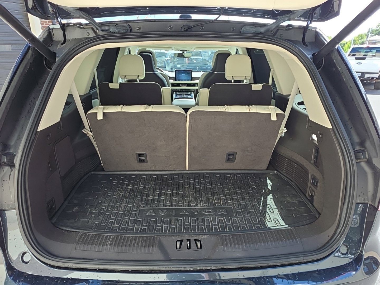 Used 2023 Lincoln Aviator Black Label Grand Touring AWD/4WD image 29