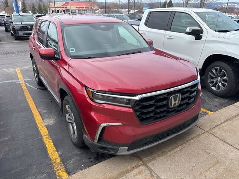 Used 2025 Honda Pilot EX-L image 6