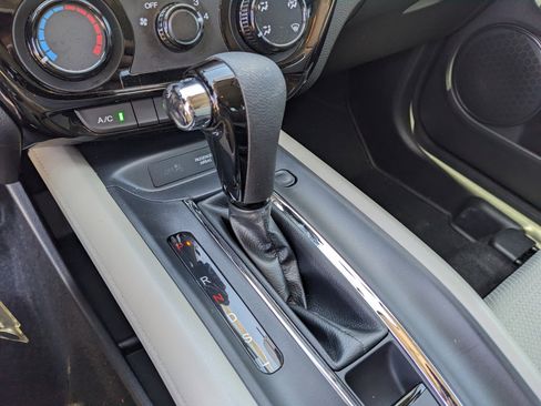 Used 2022 Honda HR-V LX image 29