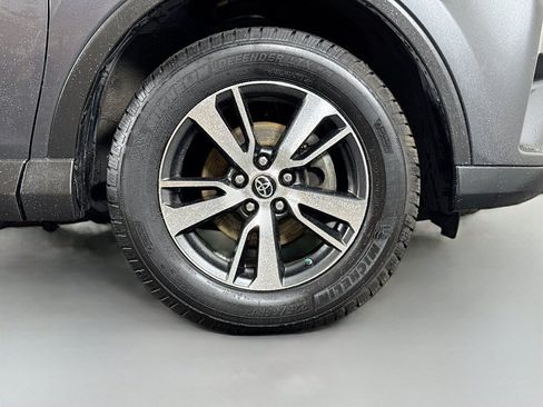 Used 2017 Toyota RAV4 XLE AWD/4WD image 41