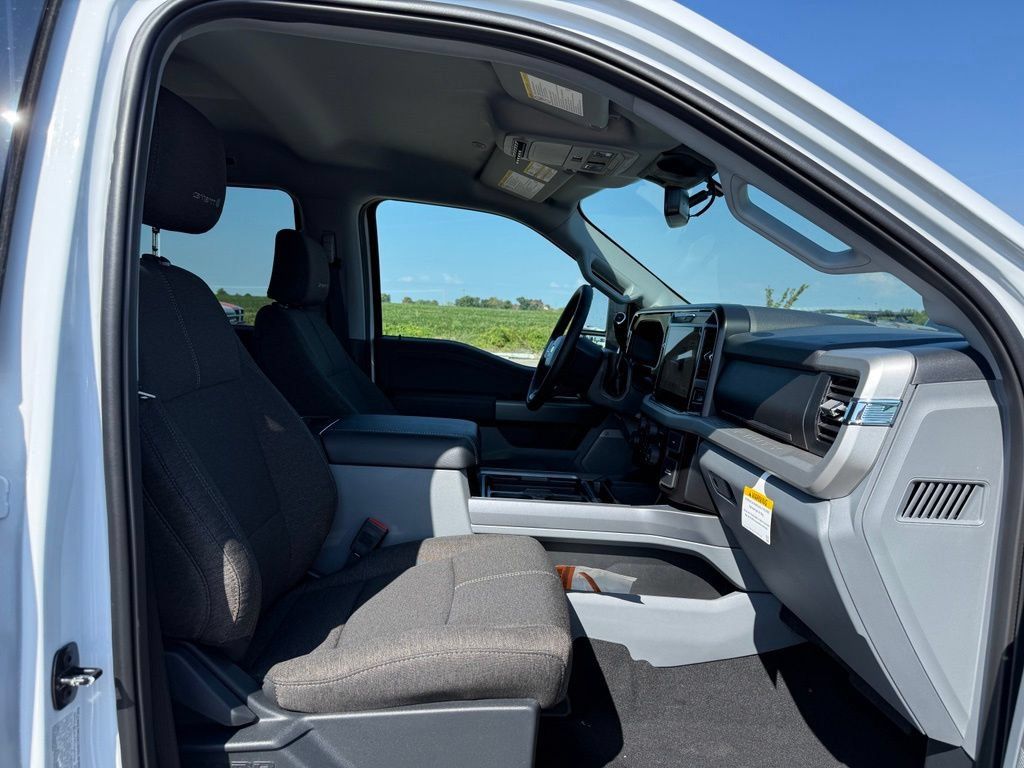 New 2027 Ford F250 XLT w/ XLT Premium Package AWD/4WD image 27