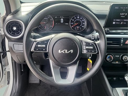 Used 2023 Kia Forte LXS FWD image 16