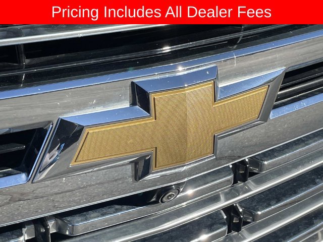 Used 2021 Chevrolet Suburban Premier w/ Premium Package AWD/4WD image 13