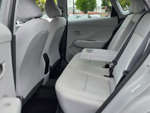 Certified 2025 Hyundai Kona SE FWD image 16