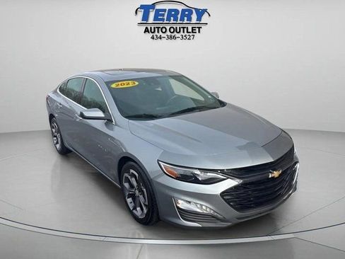 Used 2023 Chevrolet Malibu LT image 2