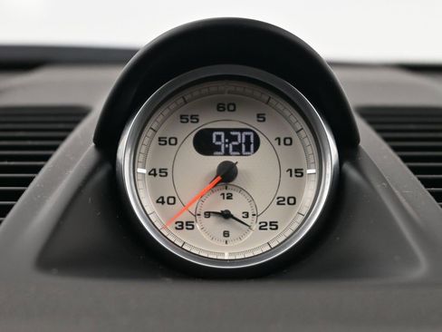 Used 2019 Porsche 911 Carrera T w/ Carrera T Interior Package image 10