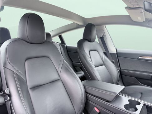 Used 2023 Tesla Model 3 Standard Range image 48