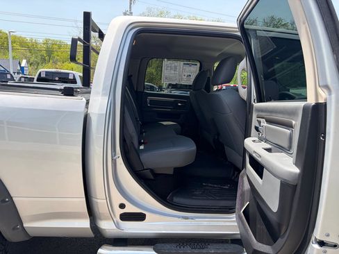 Used 2017 RAM 2500 SLT AWD/4WD image 38