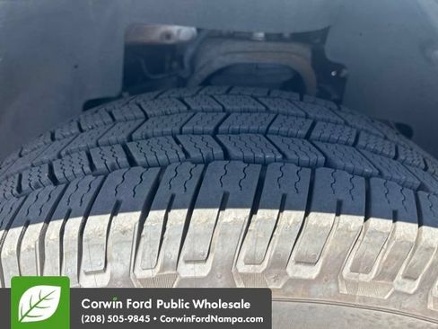 Used 2009 Chevrolet Suburban LT AWD/4WD image 11