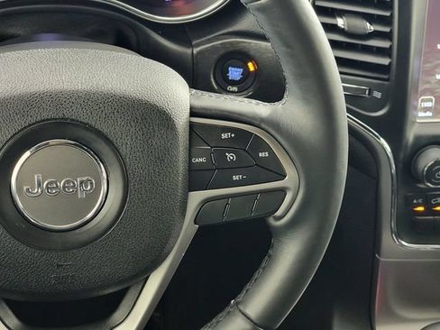 Used 2018 Jeep Grand Cherokee Altitude AWD/4WD image 27