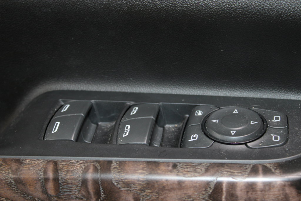 Used 2023 GMC Acadia Denali FWD image 22