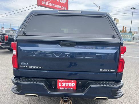 Used 2020 Chevrolet Silverado 1500 Custom w/ Custom Value Package AWD/4WD image 6