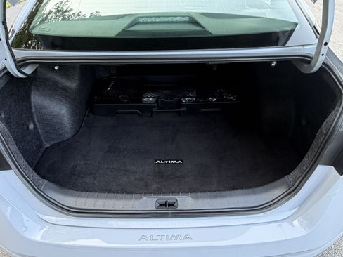 Used 2025 Nissan Altima 2.5 SR FWD image 35