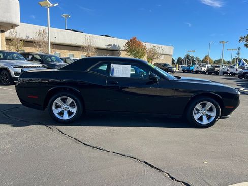 Certified 2023 Dodge Challenger SXT image 7