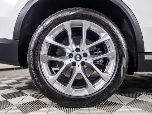 Used 2023 BMW X5 xDrive40i w/ Premium Package AWD/4WD image 39