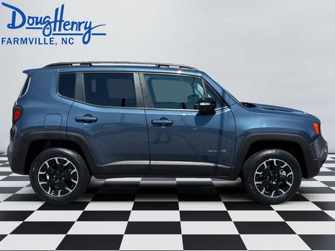 Used 2023 Jeep Renegade Latitude AWD/4WD image 6