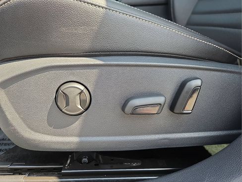 Used 2023 Volkswagen Jetta SE FWD image 15