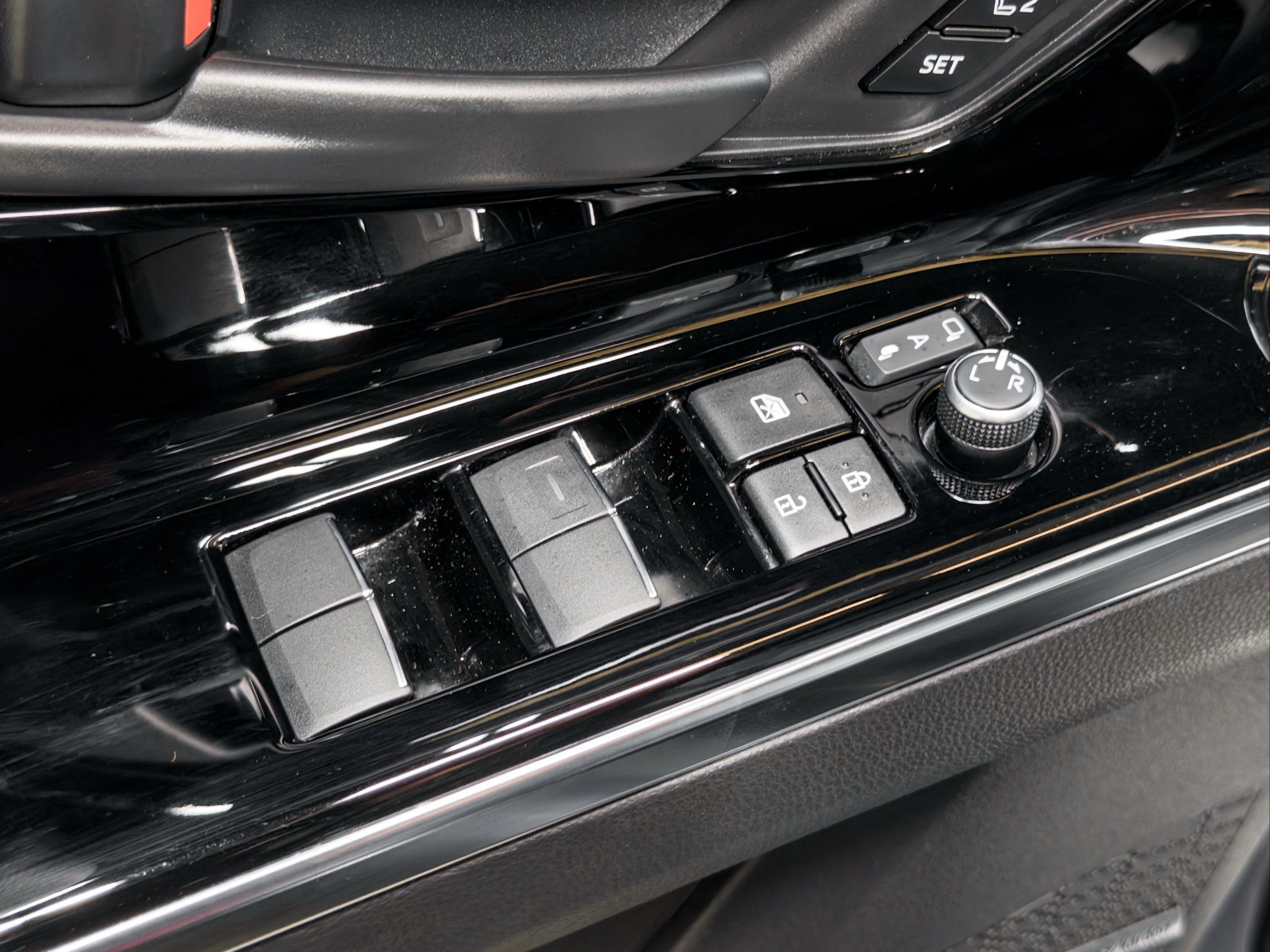 Used 2023 Subaru Solterra AWD image 8