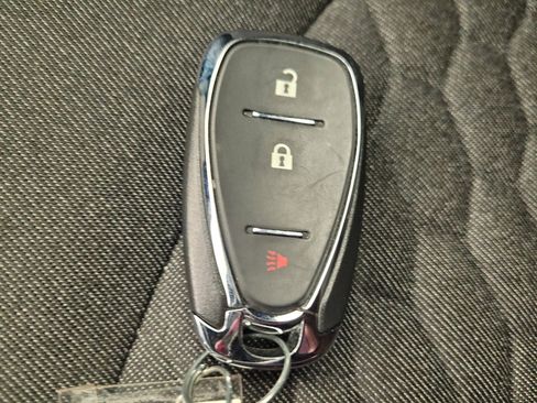 Used 2021 Chevrolet Equinox LT w/ LPO, Cargo Package FWD image 32