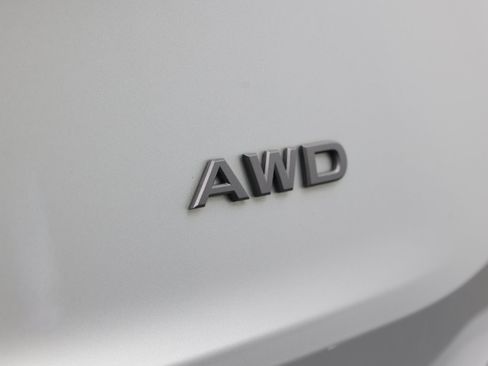 Used 2025 Nissan Rogue SV AWD/4WD image 13