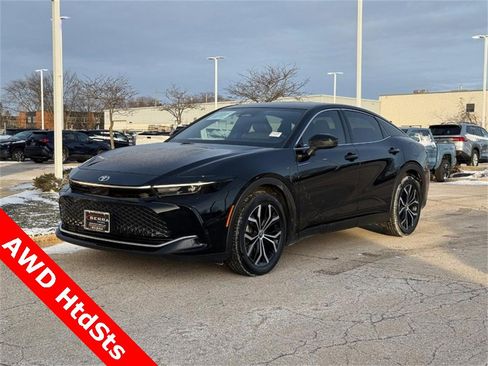 Used 2024 Toyota Crown XLE image 7