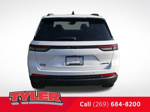 New 2025 Jeep Grand Cherokee Limited w/ Black Appearance Package image 7