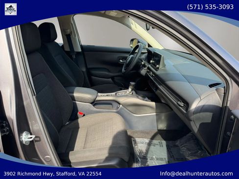 Used 2023 Honda HR-V LX image 14