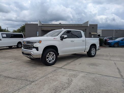 Used 2024 Chevrolet Silverado 1500 LTZ AWD/4WD image 9