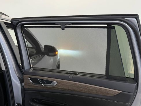 Used 2024 Volkswagen Atlas SEL image 18