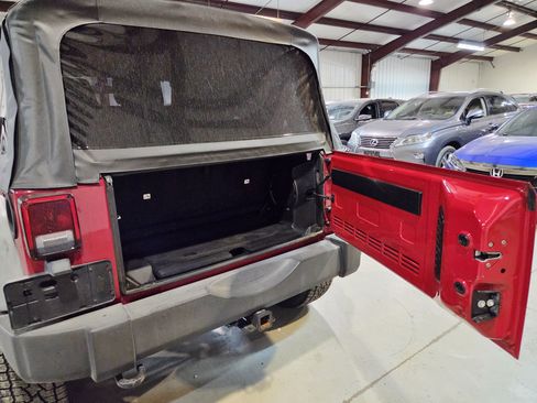 Used 2011 Jeep Wrangler Sport AWD/4WD image 16